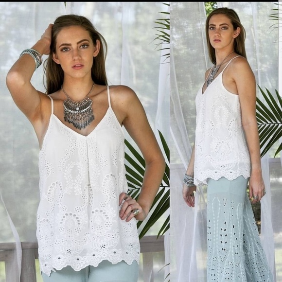 SOLD OUT Entro Eyelet V neck camisole tank - Picture 5 of 8